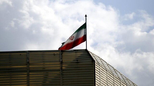 İran sınırı kapattı tatbikata başladı