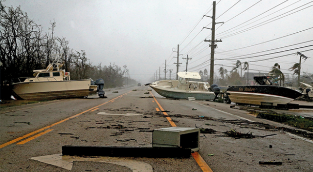 Irma kasırgası Florida&#039;nın üçte ikisini elektriksiz bıraktı