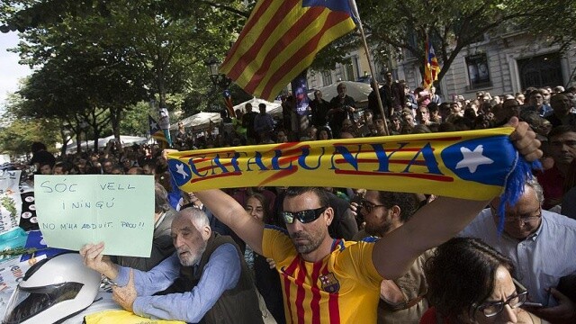 İspanya&#039;daki Katalonya krizi sokaktaki gerginliği artırdı