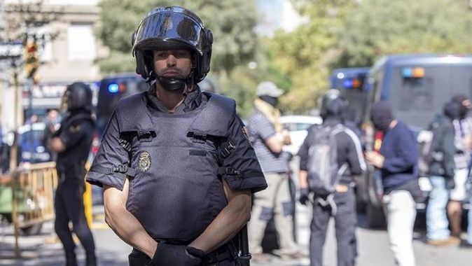 İspanya, Katalonya&#039;ya takviye güvenlik gücü gönderiyor