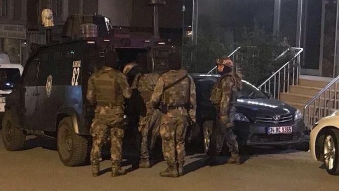 İstanbul&#039;da terör operasyonu: 16 gözaltı