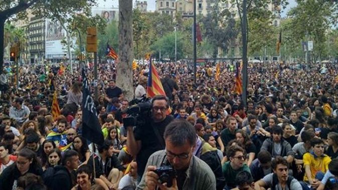 Katalonya&#039;da binler toplandı