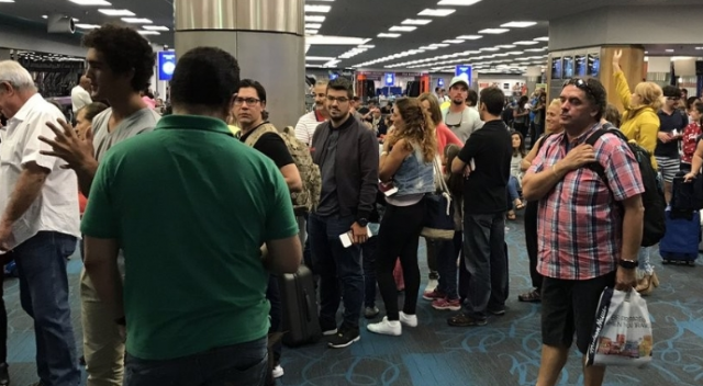 Miami Uluslararası Havalimanı&#039;nda 47 yolcu mahsur kaldı