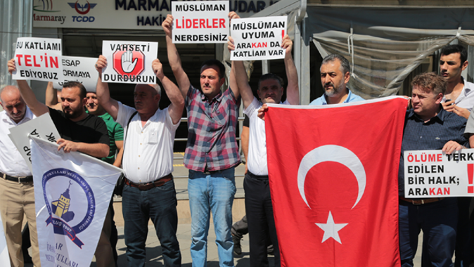 Üsküdar&#039;da Arakan protestosu