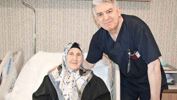 92 yaşındaki Libyalı kadına kalp ameliyatı