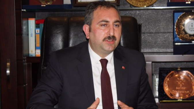 Adalet Bakanı Gül&#039;den FETÖ elebaşı Gülen&#039;in iadesi açıklaması