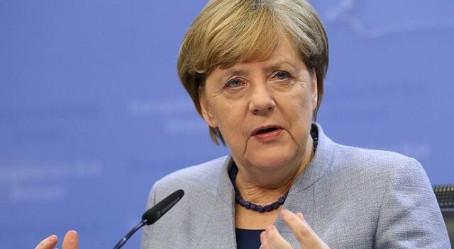 Almanya Başbakanı Merkel, AB Zirvesinde yalnız kaldı