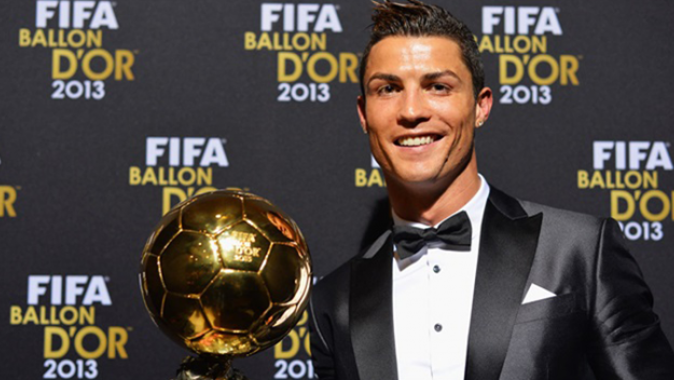 Cristiano Ronaldo Ballon d&#039;Or ödülünü sattı