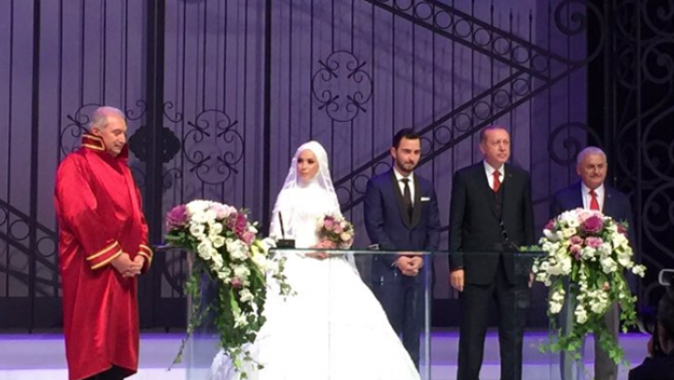 Cumhurbaşkanı Erdoğan Bakan Soylu’nun oğlunun düğününe katıldı