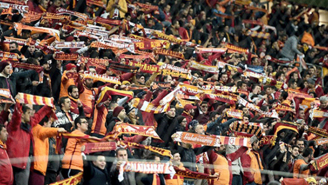 Galatasaray, Fenerbahçe maçı için 3 maçlık biletleri satışa sundu