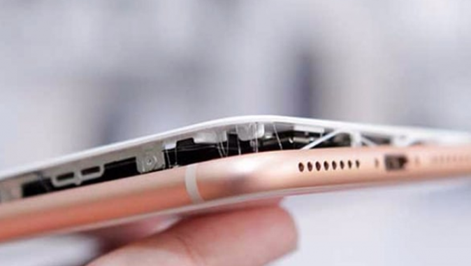iPhone 8 Plus şarj olurken patladı