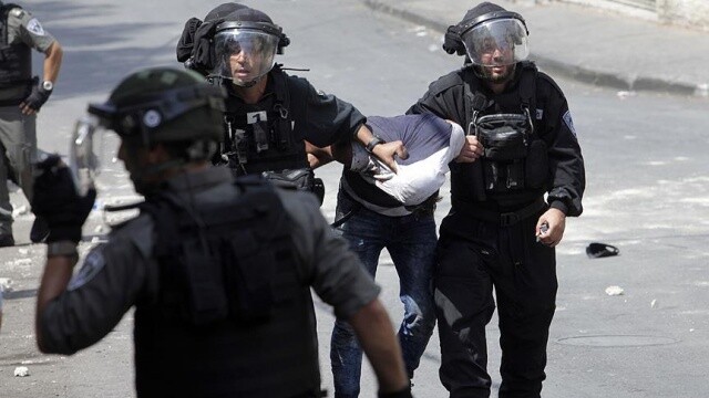 İsrail polisi, Doğu Kudüs&#039;te 51 Filistinliyi gözaltına aldı