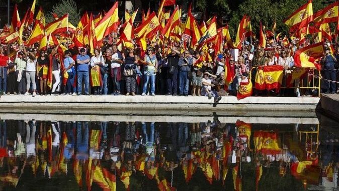 Katalonya, İspanya&#039;ya direnmeye devam ediyor