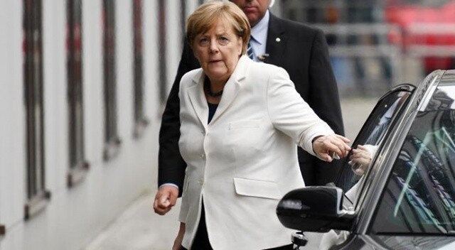 Merkel&#039;e en güzel cevap yine Avrupalılardan: Dünyanın geleceği Türkiye’ye bağlı
