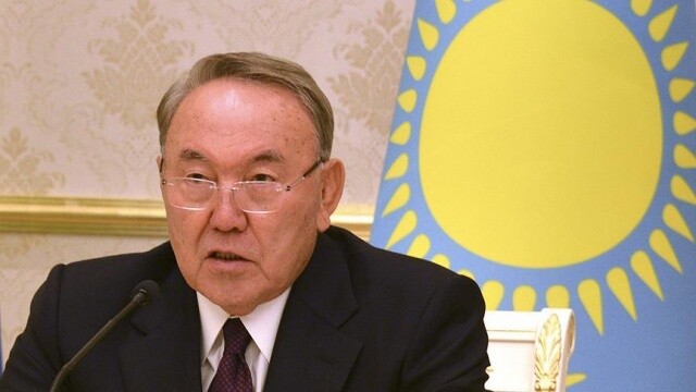 Nazarbayev yeni Kazak alfabesini onayladı