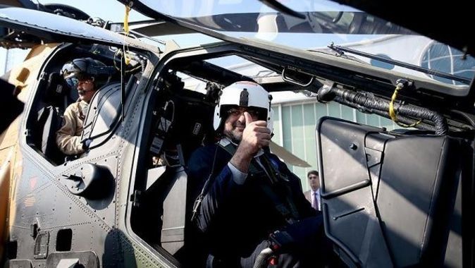 Pakistan Başbakanı, ATAK helikopteri ile test uçuşu yaptı