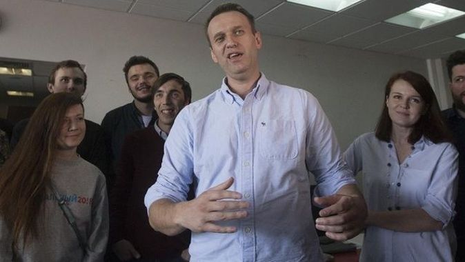 Rusya&#039;da muhalif Navalnıy hapisten çıktı