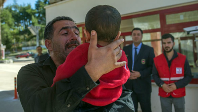 Türkiye Suriye sınırında ağlatan buluşma