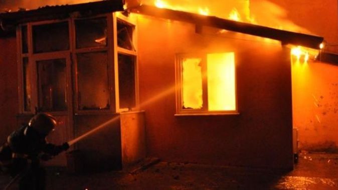 Zonguldak&#039;ta ev yangını