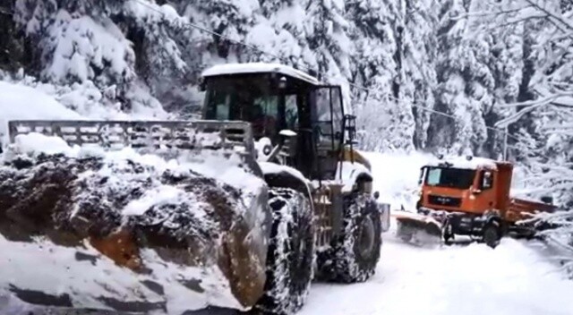 Artvin’de kar nedeniyle 21 köy yolu ulaşıma kapalı bulunuyor