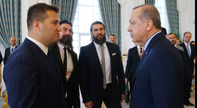 Erdoğan, Diriliş Ertuğrul oyuncularıyla sohbet etti