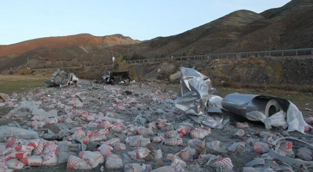 Erzincan&#039;da freni boşalan tır, 25 kilometre sonra şarampole devrildi