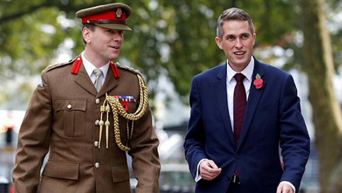 İngiltere&#039;de yeni savunma bakanı atandı