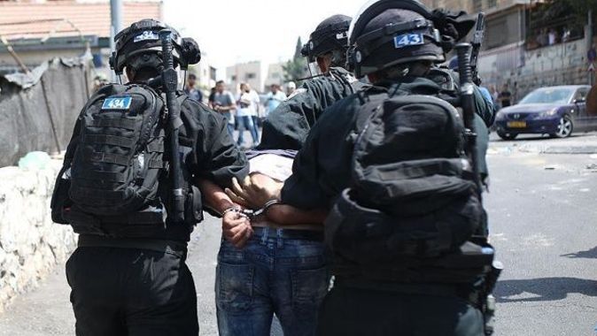 İsrail askerleri, 30 Filistinliyi daha gözaltına aldı
