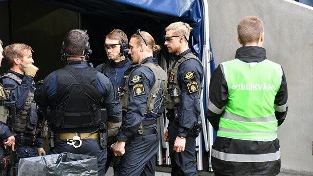 İsveç’te aşırı sağcıların izinsiz gösterisine polis müdahalesi: 16 gözaltı