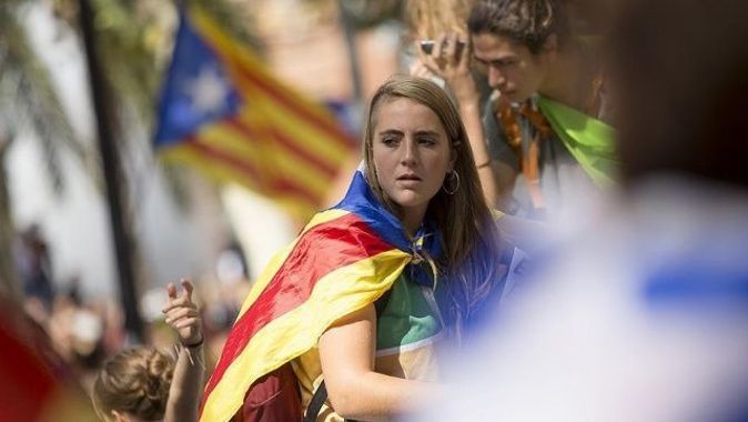 Katalonya&#039;nın bağımsızlık girişimi &#039;pahalıya patladı&#039;