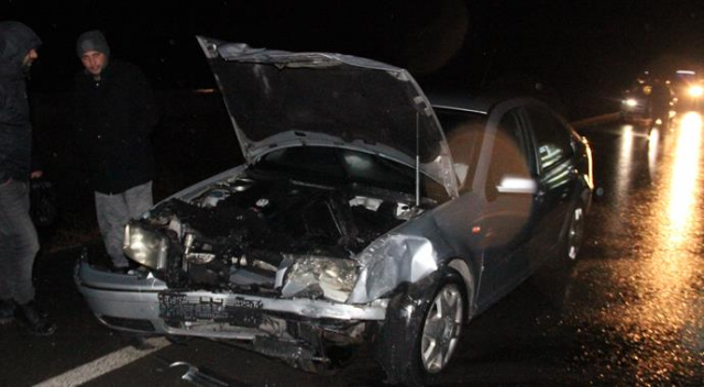 Konya&#039;da iki otomobil çarpıştı: 9 yaralı