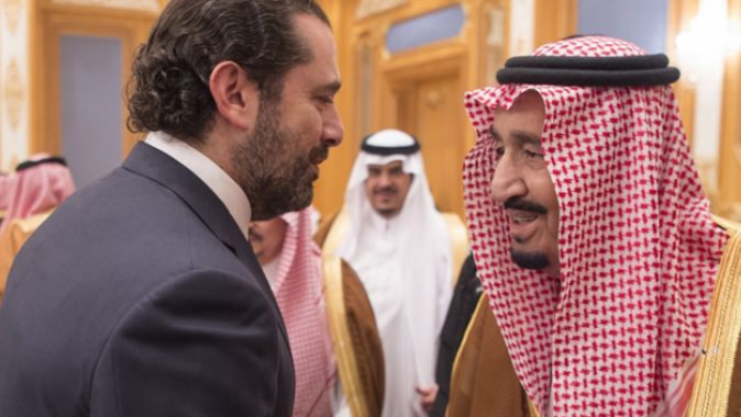 Kral Selman&#039;ı havalimanında Hariri karşıladı