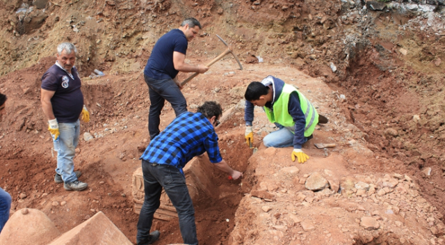 Kocaeli&#039;deki lahit mezarlar, 2 bin yıllık tarihe ışık tutacak