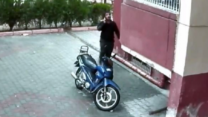 Motosiklet hırsızı tuvalette yakalandı