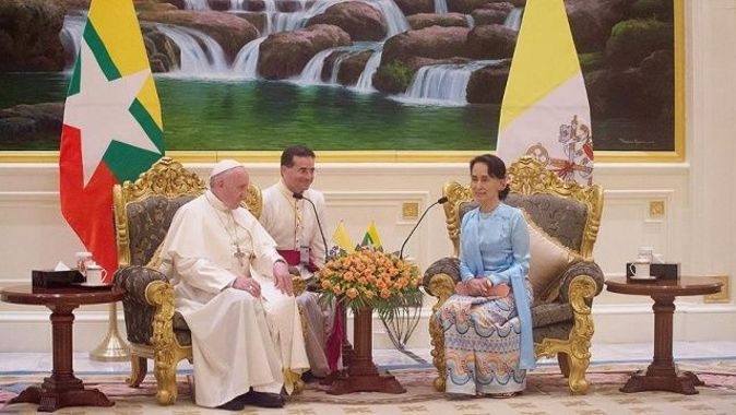 Papa, Myanmar&#039;da Arakanlı Müslümanlar için doğrudan mesaj vermekten kaçındı