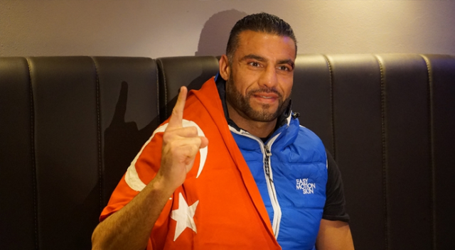 Suriyeli boksör kemerini Erdoğan’a takdim edecek