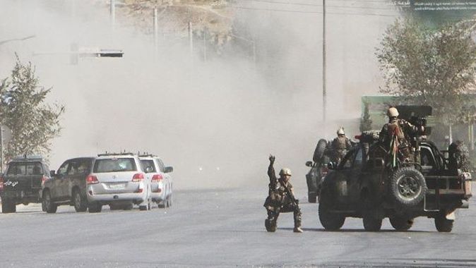 Taliban karakollara saldırdı: 22 ölü