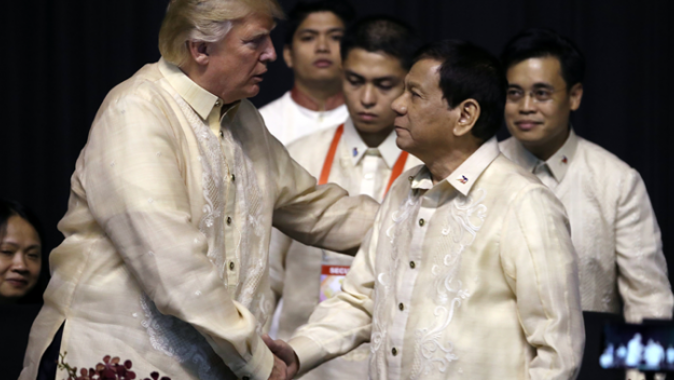 Trump, Filipinler Devlet Başkanı Duterte ile ilk kez görüştü