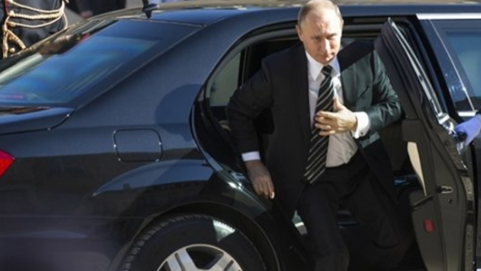 Vladimir Putin&#039;in konvoyuna 50 bomba ihbarı