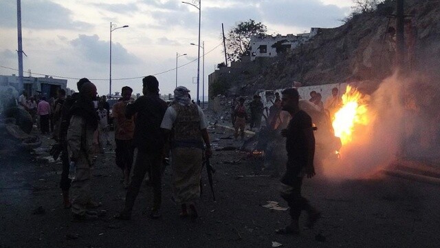 Yemen&#039;de karargâha bombalı saldırı: 9 ölü