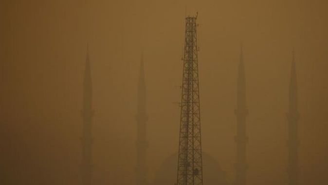 Ankara’da yoğun sis hayatı olumsuz etkiledi