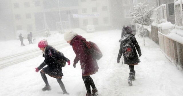 Ardahan ve Artvin&#039;de okullar tatil edildi | 8 Aralık hangi illerde okullar tatil