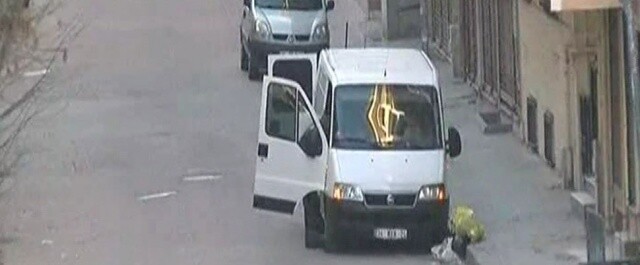 Son Dakika Haberi| Bahçelievler&#039;de Bomba Yüklü Araç Paniği | İstanbul&#039;da bombalı minibüs alarmı