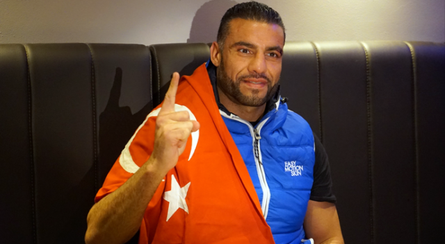 Dünya şampiyonu Suriyeli boksör: &quot;Tayyip amcayla görüşmek istiyorum&quot;