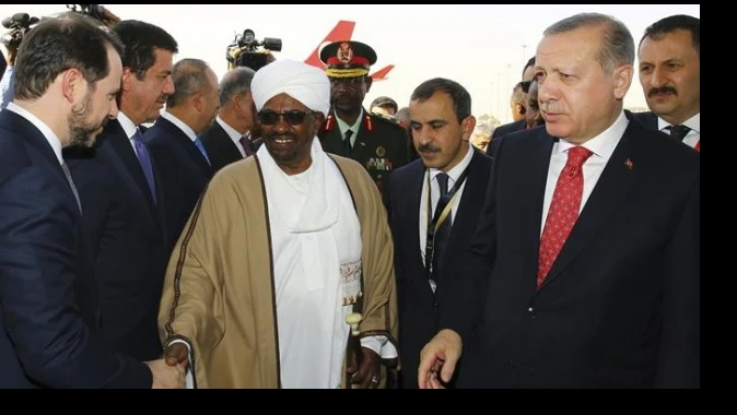 Erdoğan, Sudan&#039;da onuruna verilen yemeğe katıldı