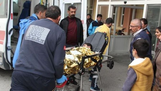 Erzincan&#039;da banyo kazanı patladı, yaralılar var