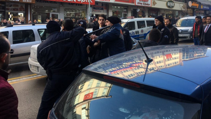 Erzurum’da iki grubun kavgası trafiği kilitledi
