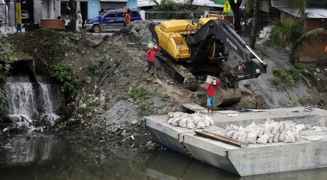 Filipinleri fırtına vurdu, 26 ölü var