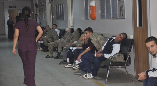 Gaziantep&#039;te 70 asker hastanelik oldu!