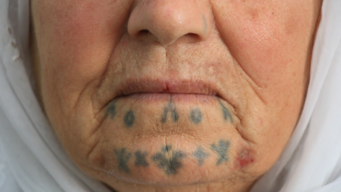 Güneydoğulu kadınlar yüzlerine ne için dövme yaptırdıklarını açıkladı